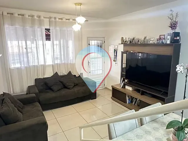 Sobrado com 90m² 2 quartos e 1 banheiro, à venda, no bairro Jardim Martins em Jundiaí