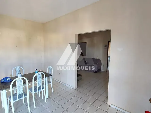 Sobrado com 212m² 3 quartos e 1 banheiro, à venda, no bairro Bela Vista em Araçuaí