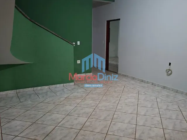 Sobrado 6 quartos e 5 banheiros, para alugar, no bairro Jardim Guanabara I em Ituverava