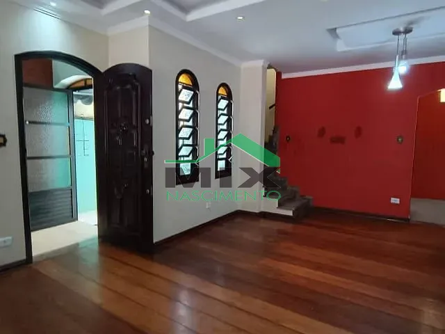 Sobrado com 250m² 4 quartos e 4 banheiros, para alugar, no bairro Taboão em São Bernardo do Campo