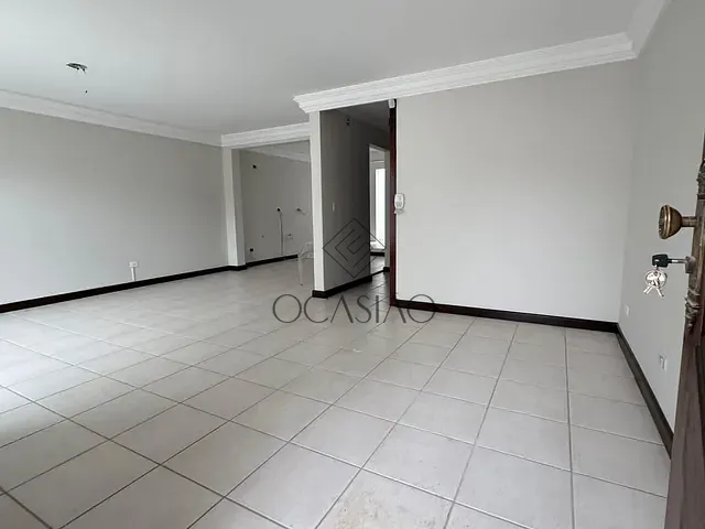 Sobrado 3 quartos e 3 banheiros, à venda, no bairro Boa Vista em Curitiba