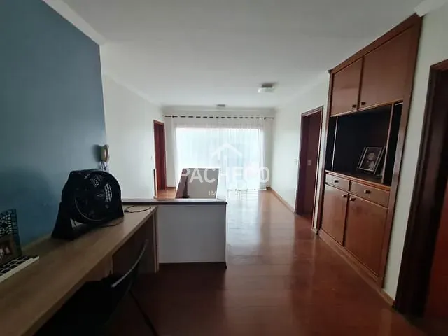 Sobrado com 300m² 3 quartos e 3 banheiros, à venda, no bairro Centro em Americana