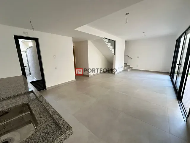 Sobrado com 200m² 4 quartos e 4 banheiros, à venda, no bairro Conjunto Residencial Storil em Aparecida de Goiânia