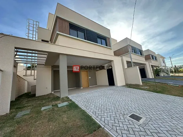 Sobrado com 200m² 4 quartos e 4 banheiros, à venda, no bairro Conjunto Residencial Storil em Aparecida de Goiânia