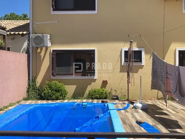 Sobrado com 300m² 3 quartos e 3 banheiros, à venda, no bairro Laranjal em Pelotas