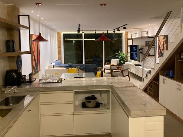 Sobrado com 180m² 3 quartos e 3 banheiros, à venda, no bairro Vargem Grande em Rio de Janeiro