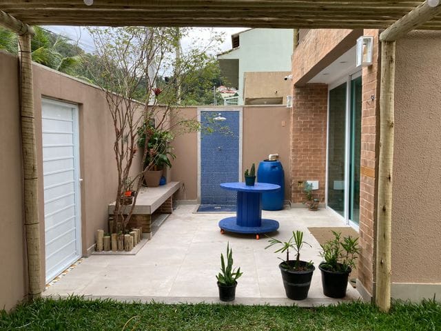 Sobrado com 180m² 3 quartos e 3 banheiros, à venda, no bairro Vargem Grande em Rio de Janeiro
