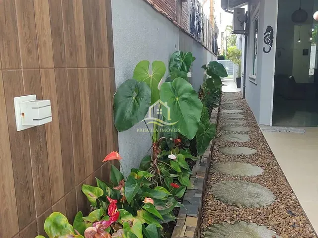 Sobrado com 252m² 3 quartos e 5 banheiros, à venda, no bairro Boraceia em Bertioga