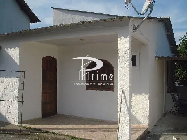Sobrado com 700m² 18 quartos e 9 banheiros, à venda, no bairro Sape em Niterói