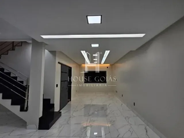 Sobrado com 240m² 3 quartos e 2 banheiros, à venda, no bairro Cardoso Continuação em Aparecida de Goiânia