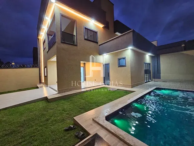 Sobrado com 240m² 3 quartos e 2 banheiros, à venda, no bairro Cardoso Continuação em Aparecida de Goiânia