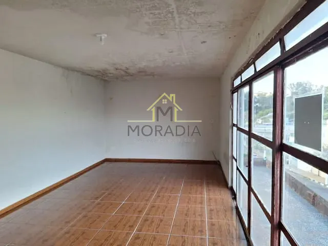 Sobrado com 335m² 3 quartos e 2 banheiros, à venda, no bairro Centro em Guaxupé