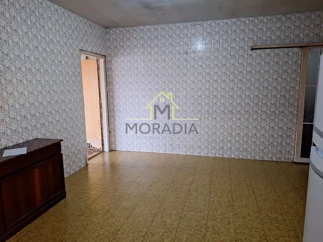 Sobrado com 335m² 3 quartos e 2 banheiros, à venda, no bairro Centro em Guaxupé
