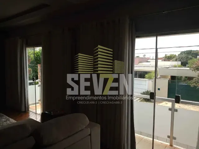 Sobrado com 260m² 3 quartos e 4 banheiros, à venda, no bairro Vila Popular em Bauru