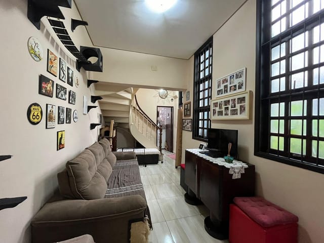 Sobrado 4 quartos e 3 banheiros, à venda, no bairro Santa Cecília em São Paulo