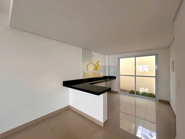 Sobrado com 126m² 3 quartos e 4 banheiros, à venda, no bairro Jardim Maria Inês em Aparecida de Goiânia