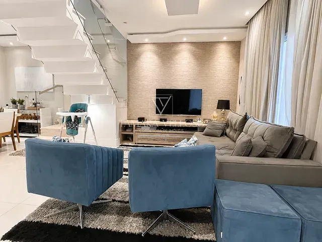Casa com 127m² 3 quartos e 4 banheiros, à venda, no bairro Vila Oliveira em Mogi das Cruzes
