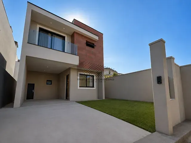 Sobrado com 131m² 3 quartos e 3 banheiros, à venda, no bairro Vargem Grande em Pinhais