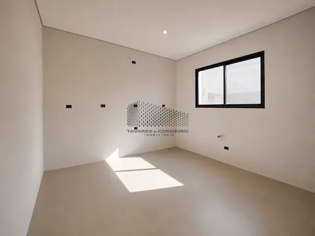Sobrado com 131m² 3 quartos e 3 banheiros, à venda, no bairro Vargem Grande em Pinhais