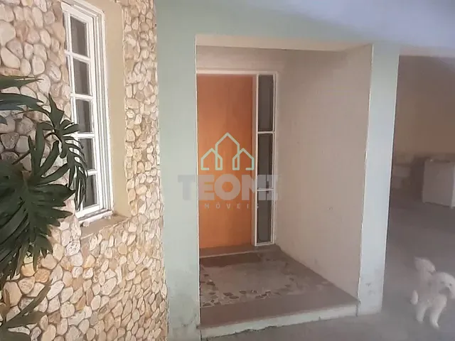 Sobrado com 510m² 5 quartos e 5 banheiros, à venda, no bairro Vila São José em Taubaté