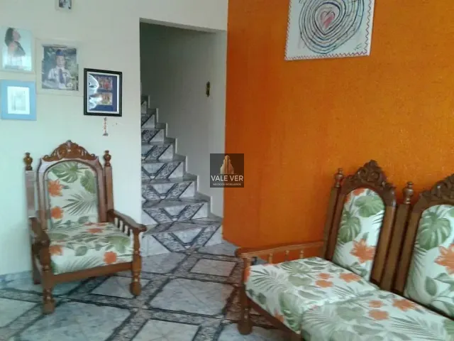 Sobrado com 124m² 3 quartos e 2 banheiros, à venda, no bairro Parque Residencial Flamboyant em São José dos Campos