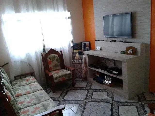 Sobrado com 124m² 3 quartos e 2 banheiros, à venda, no bairro Parque Residencial Flamboyant em São José dos Campos