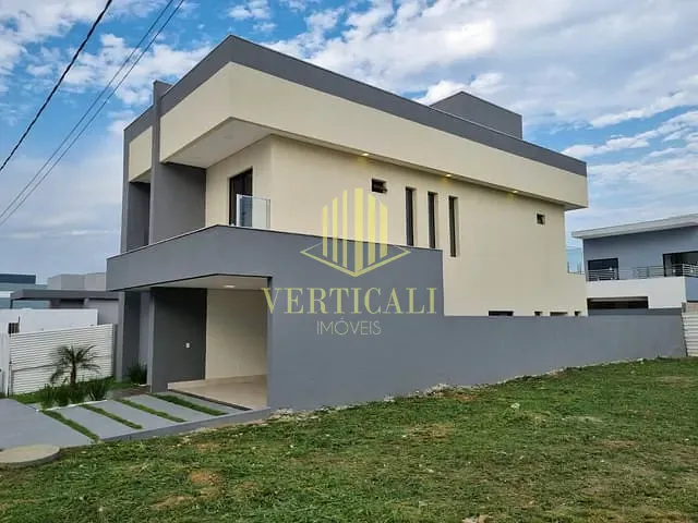 Sobrado com 246m² 4 quartos e 5 banheiros, à venda, no bairro Condomínio Primor das Torres em Cuiabá