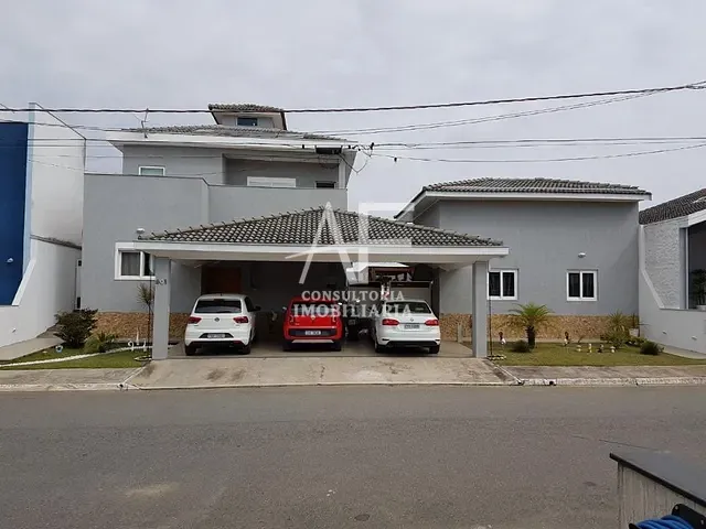 Sobrado com 500m² 4 quartos e 3 banheiros, à venda, no bairro Piracangaguá (Chácara Flórida) em Taubaté