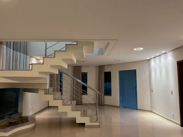 Sobrado com 450m² 4 quartos e 3 banheiros, para alugar, no bairro Loteamento Portal do Sol II em Goiânia