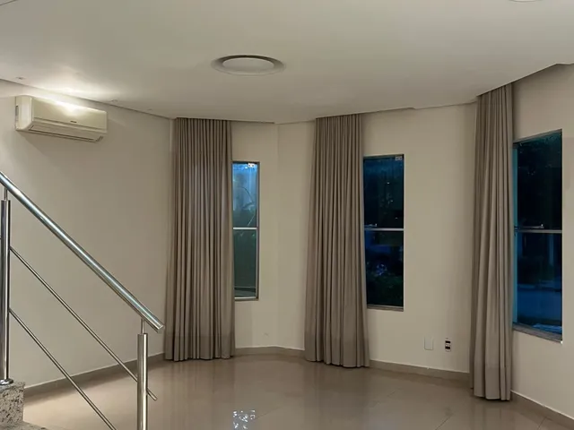 Sobrado com 450m² 4 quartos e 3 banheiros, para alugar, no bairro Loteamento Portal do Sol II em Goiânia