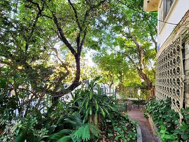 Sobrado com 375m² 4 quartos e 3 banheiros, à venda ou para alugar, no bairro Vila Madalena em São Paulo