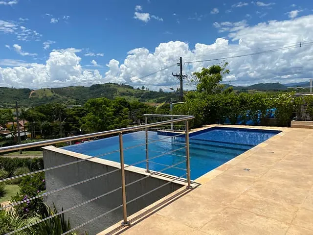 Casa com 1000m² 4 quartos e 6 banheiros, à venda, no bairro Residencial Águas Claras em Piracaia