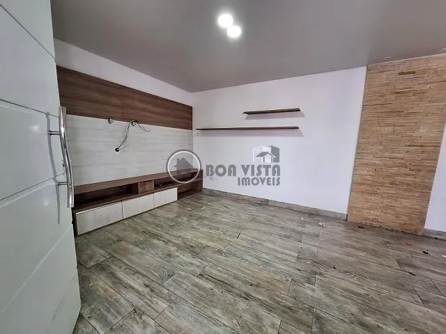 Sobrado 2 quartos e 2 banheiros, à venda, no bairro Cidade Edson em Suzano