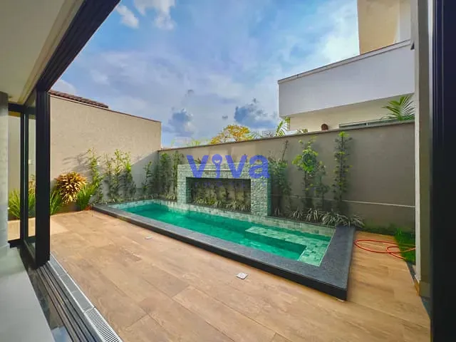 Sobrado 4 quartos e 5 banheiros, à venda, no bairro Jardins Madri em Goiânia