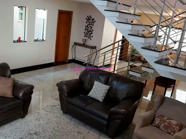 Sobrado com 269m² 3 quartos e 4 banheiros, à venda, no bairro Vila Assunção em Santo André