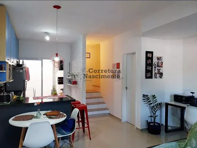 Sobrado com 182m² 2 quartos e 3 banheiros, à venda, no bairro Chácaras Pousada do Vale em São José dos Campos
