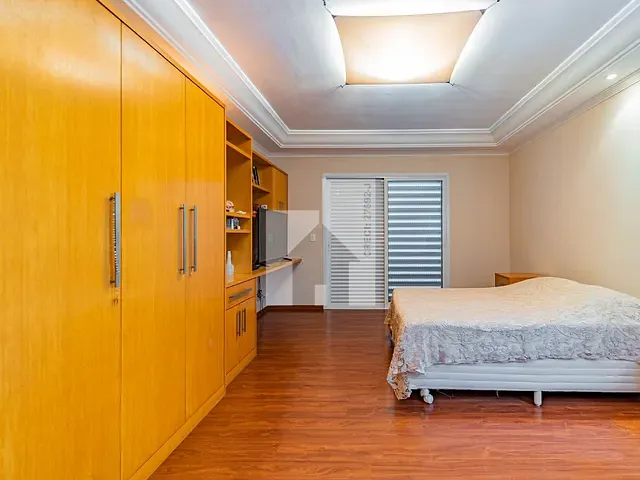 Sobrado com 1000m² 4 quartos e 5 banheiros, à venda, no bairro Alpes dos Araçás (Jordanésia) em Cajamar