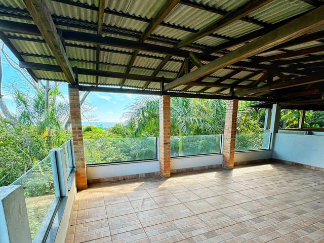 Sobrado com 3680m² 3 quartos e 2 banheiros, à venda, no bairro Praia Alegre em Penha