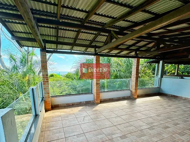 Sobrado com 3680m² 3 quartos e 2 banheiros, à venda, no bairro Praia Alegre em Penha