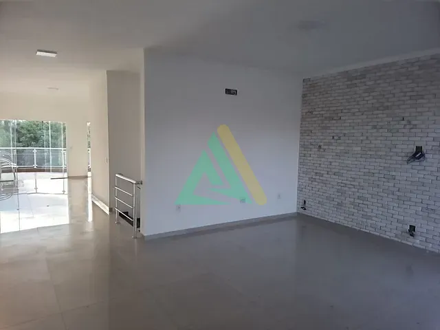Sobrado com 150m² 4 quartos e 4 banheiros, à venda, no bairro Jardim Elite em Mogi Mirim