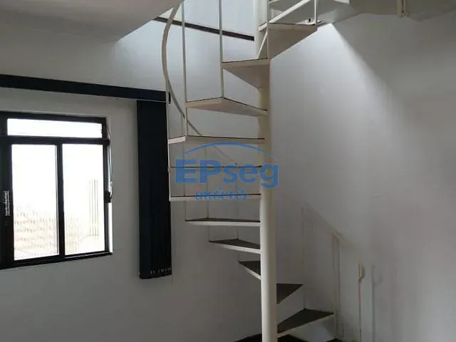 Sobrado com 375m² 4 quartos e 3 banheiros, à venda, no bairro Iguaçu em Londrina