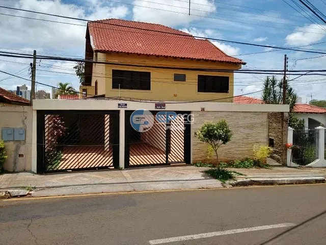 Sobrado com 375m² 4 quartos e 3 banheiros, à venda ou para alugar, no bairro Iguaçu em Londrina