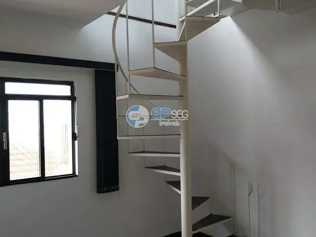 Sobrado com 375m² 4 quartos e 3 banheiros, à venda ou para alugar, no bairro Iguaçu em Londrina