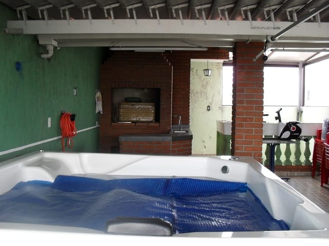 Foto do Sobrado - Sobrado com 2 dormitórios, 2 vagas de garagem e área de churrasqueira com spa,  à venda, Cerâmica, São Caetano do Sul, SP | Eva Istoe  Imóveis