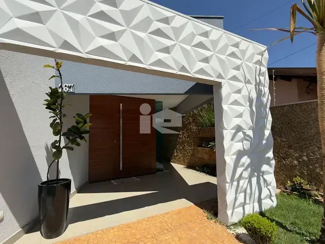 Sobrado com 512m² 5 quartos e 4 banheiros, à venda, no bairro Manoel Müller em Rolândia