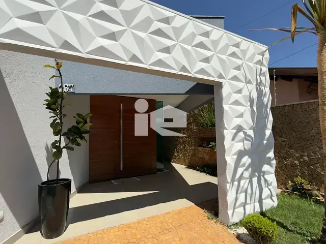 Sobrado com 512m² 5 quartos e 4 banheiros, à venda, no bairro Manoel Müller em Rolândia