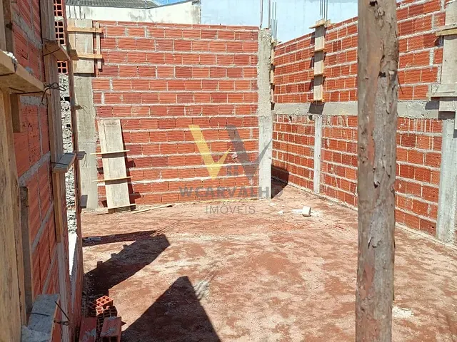 Sobrado com 150m² 3 quartos e 3 banheiros, à venda, no bairro Parque Brasilia em Anápolis