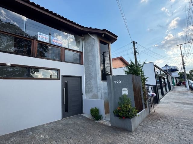 Sobrado com 249m², à venda, no bairro Vila Doutor Laurindo em Tatuí