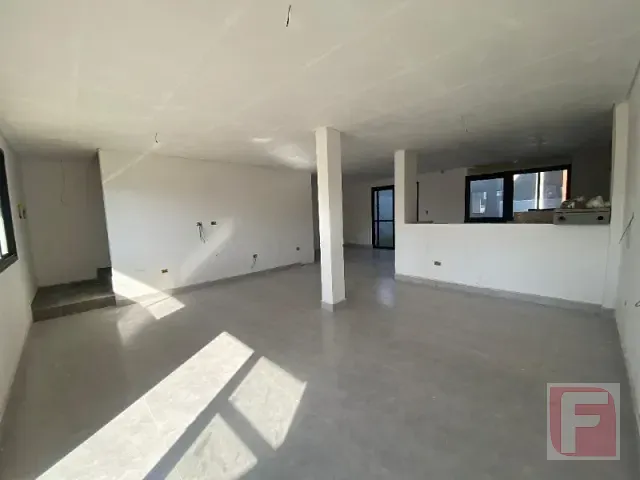 Sobrado 3 quartos e 2 banheiros, à venda, no bairro Pontal do Norte em Itapoá