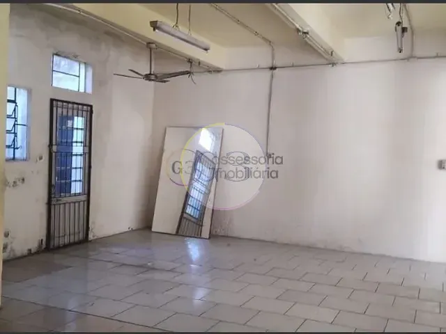 Sobrado para alugar, no bairro Centro em Pelotas